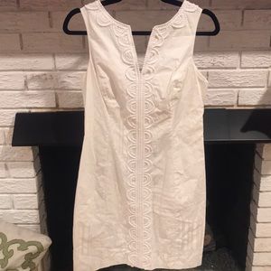 Beautiful Lilly White Dress. Size 2. Worn once!